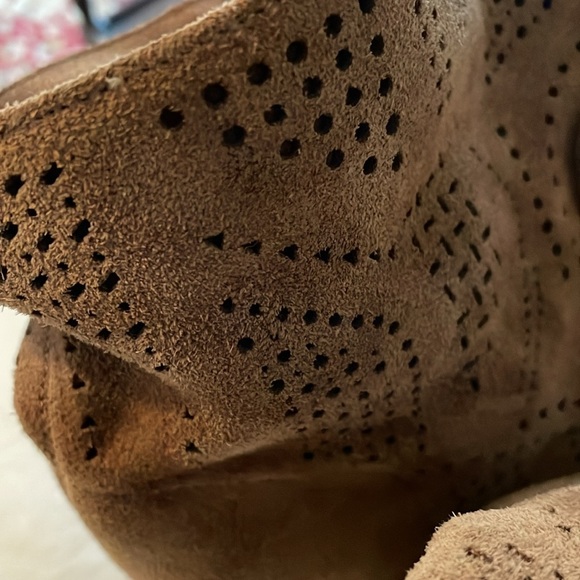 💥VINCE CAMUTO Boots - Picture 7 of 11